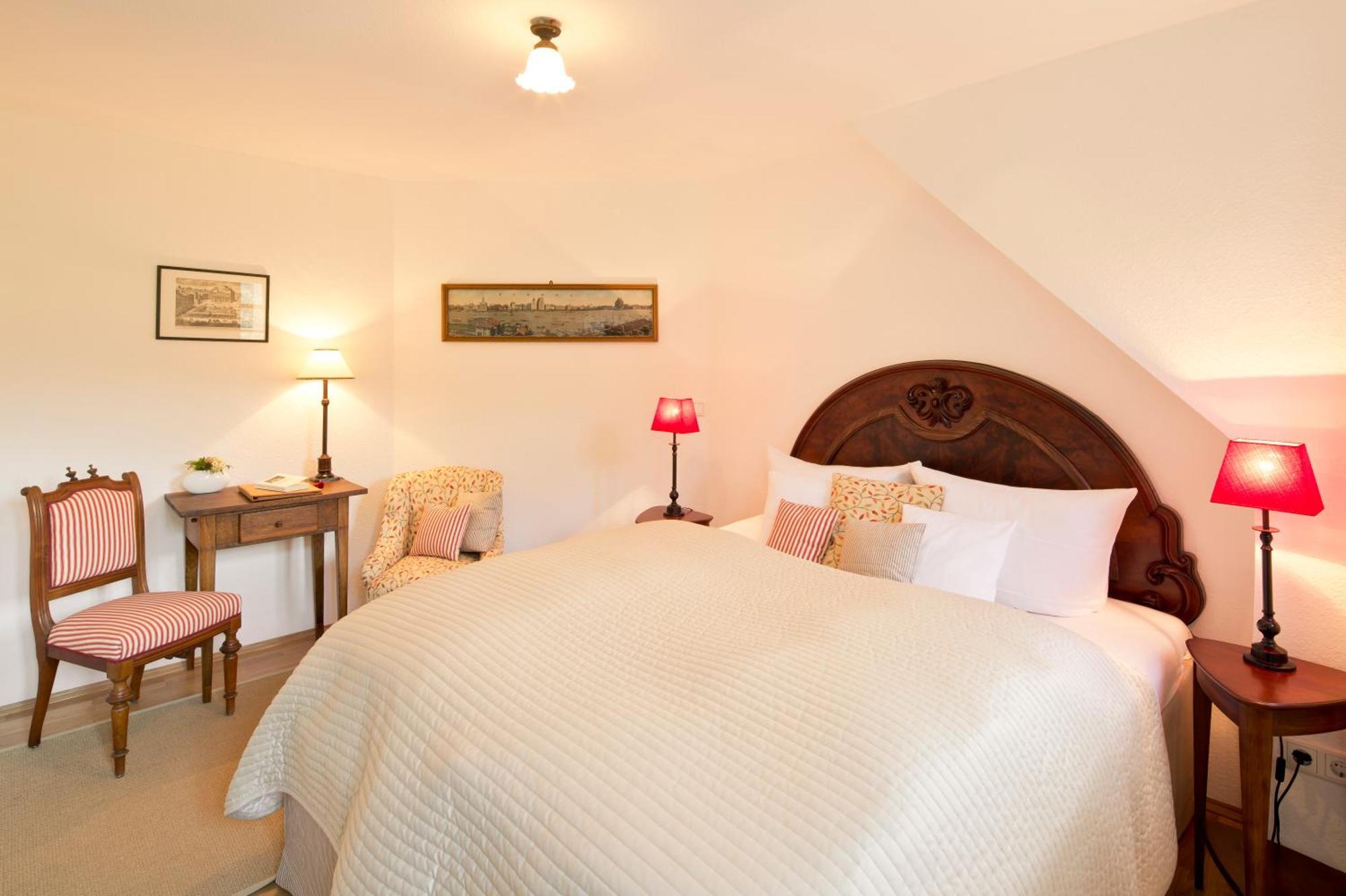 Romantik Hotel Landhaus Baerenmuehle Frankenau Room photo